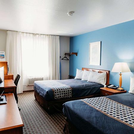 Travelodge By Wyndham Worland Exterior photo